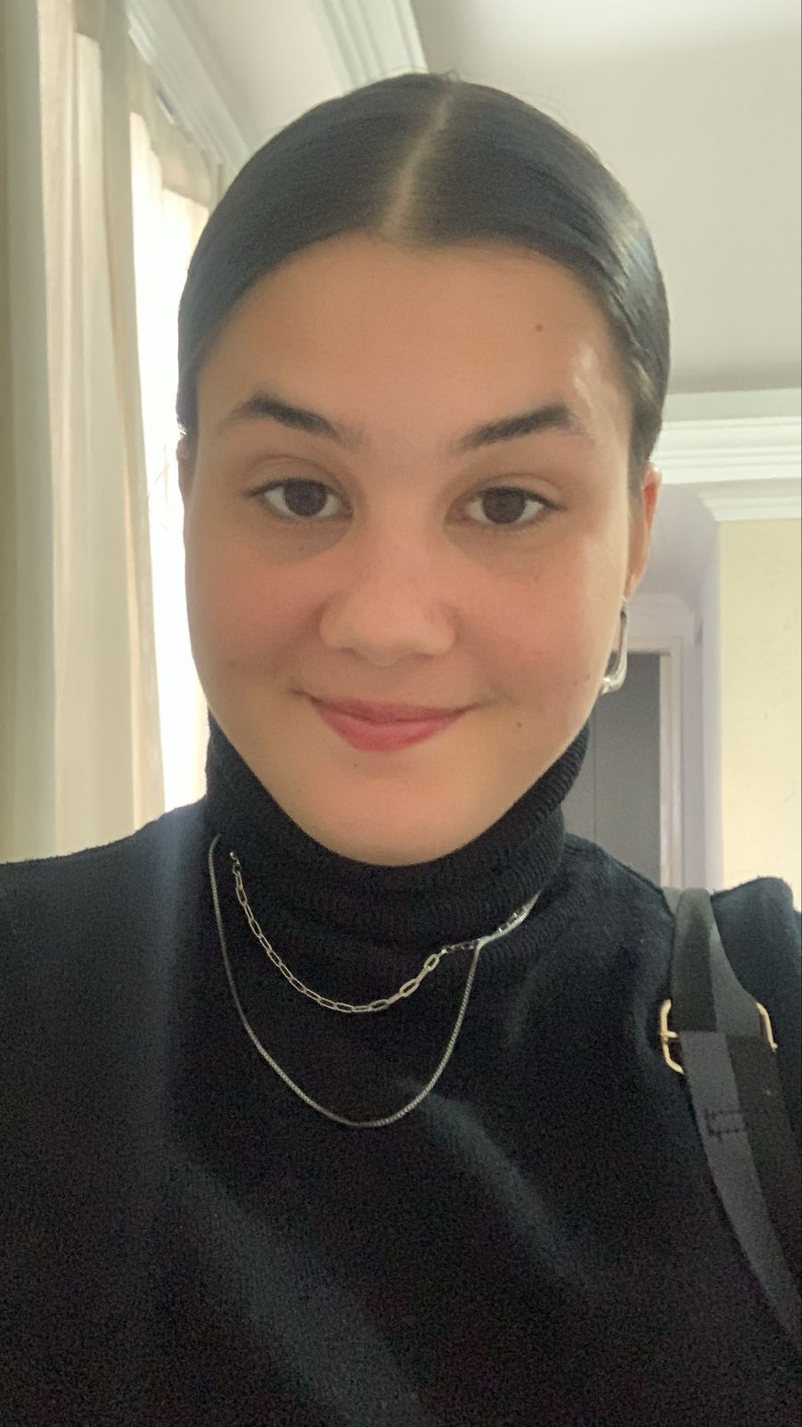 Ester elegante de preto